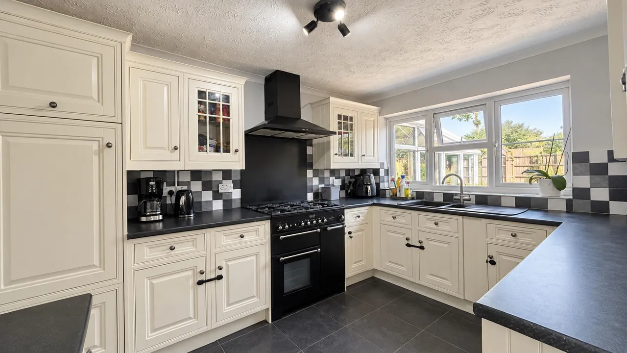 Kennington Close, Newport Pagnell, photo 7
