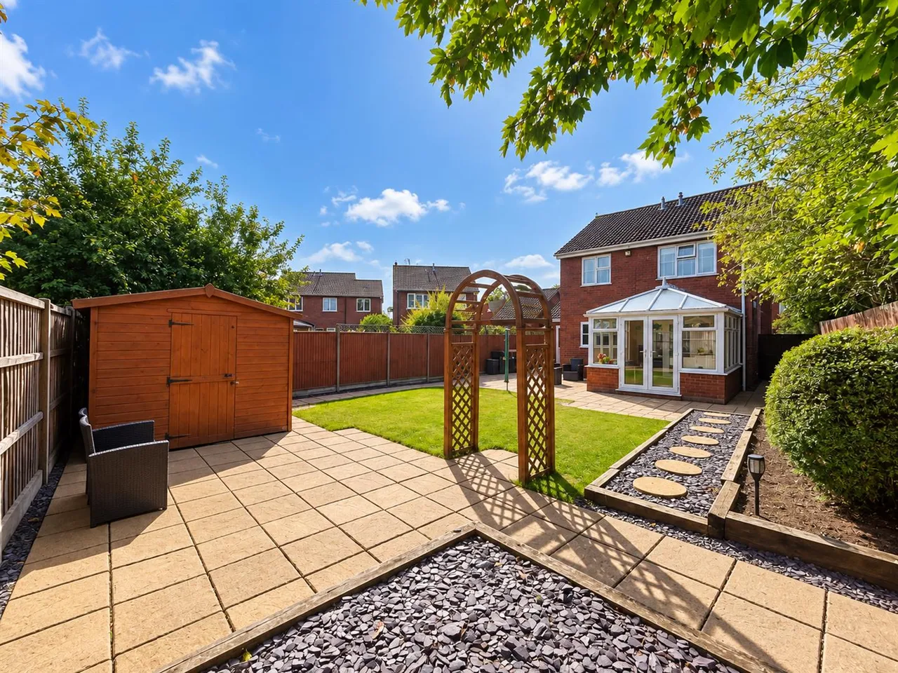 Kennington Close, Newport Pagnell, photo 24