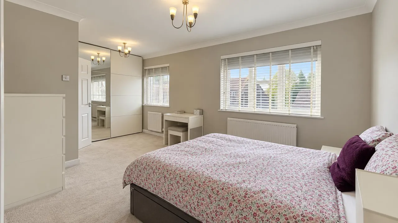 Kennington Close, Newport Pagnell, photo 18