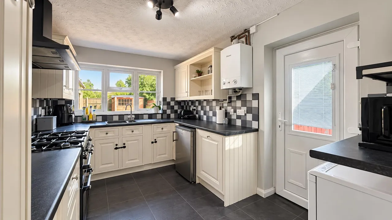 Kennington Close, Newport Pagnell, photo 8