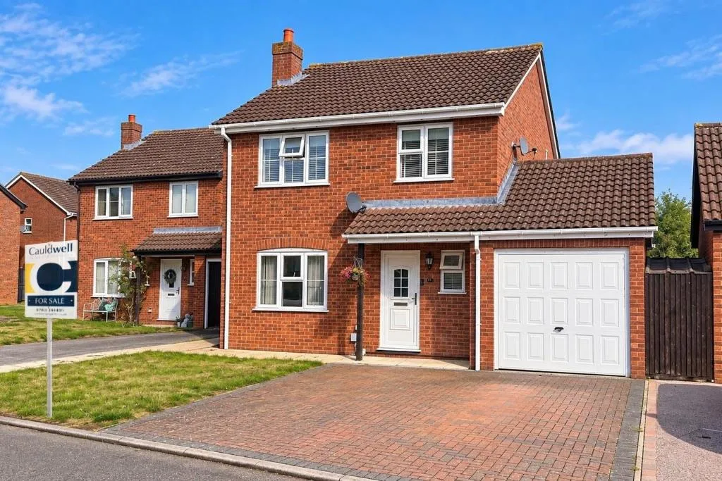 Kennington Close, Newport Pagnell, photo 26
