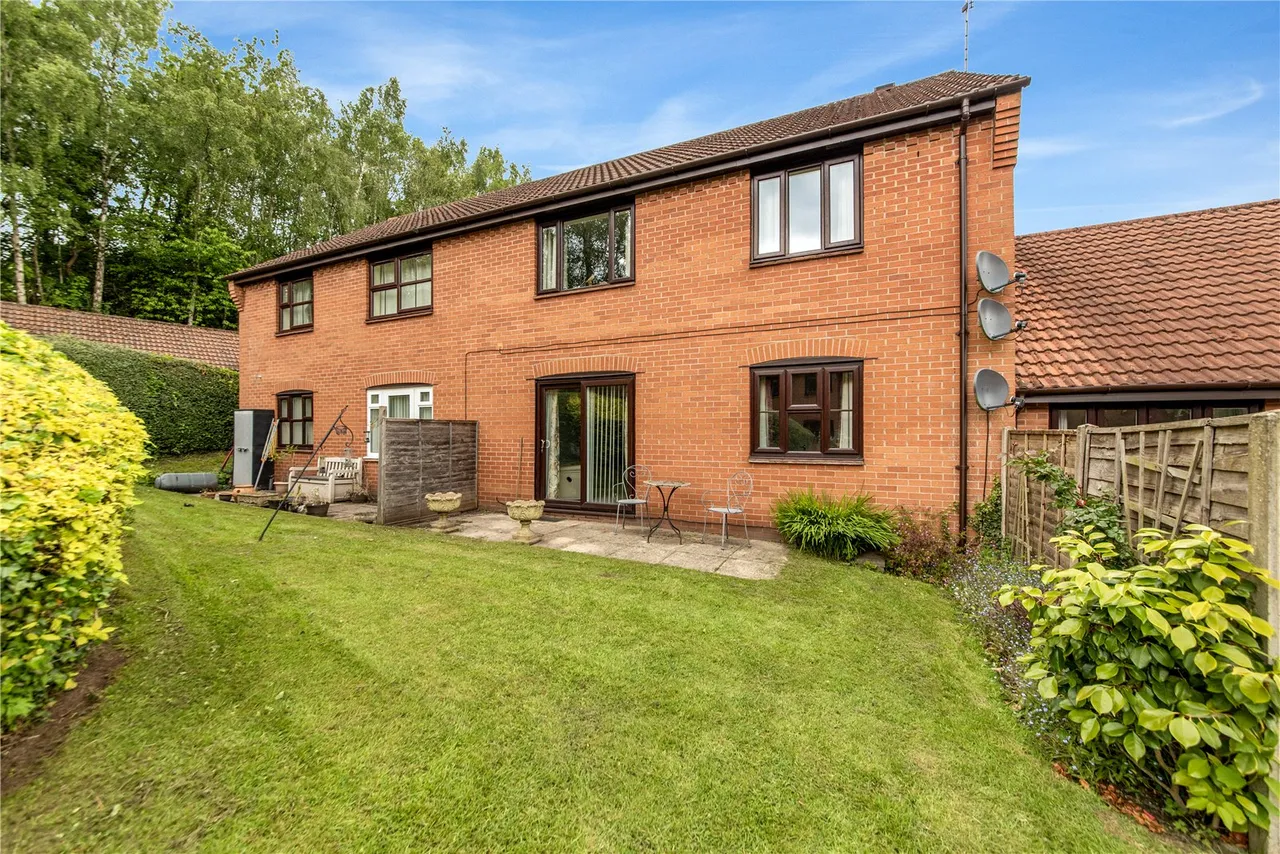 Willow Tree Drive, Barnt Green, Birmingham, Worcestershire, B45 8PB, photo 13
