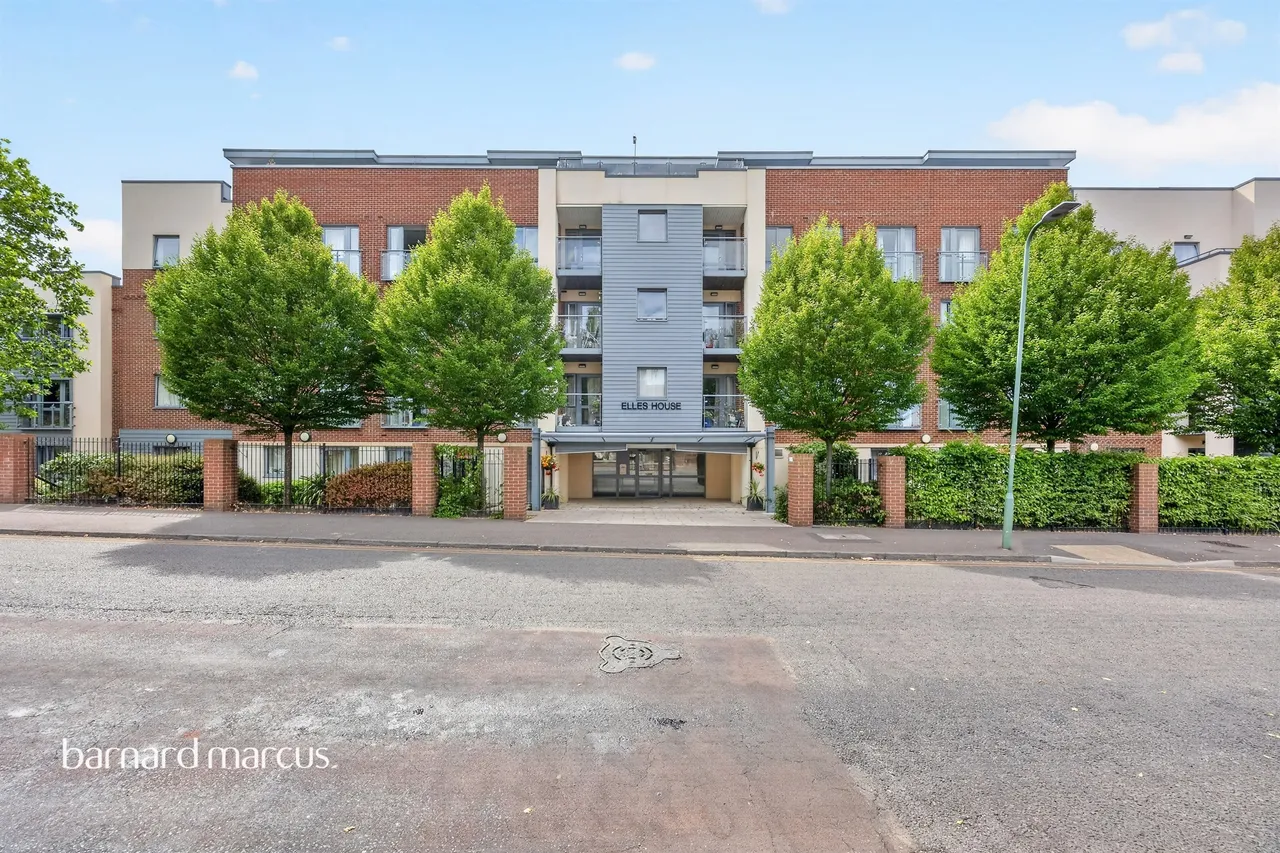 2 bed retirement property for sale, Shotfield, Wallington, SM6