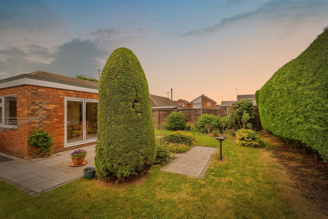 Corfe Close, Aylesbury, HP21, photo 26