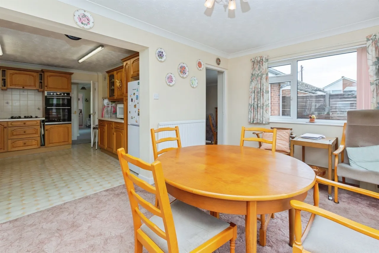 Corfe Close, Aylesbury, HP21, photo 6