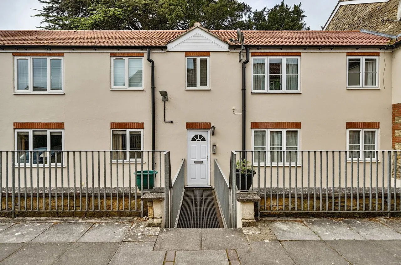 1 bed flat for sale, Vineys Yard, Bruton, BA10