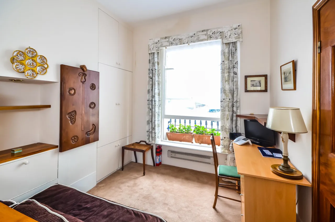 Charlwood Street, London, SW1V, photo 4