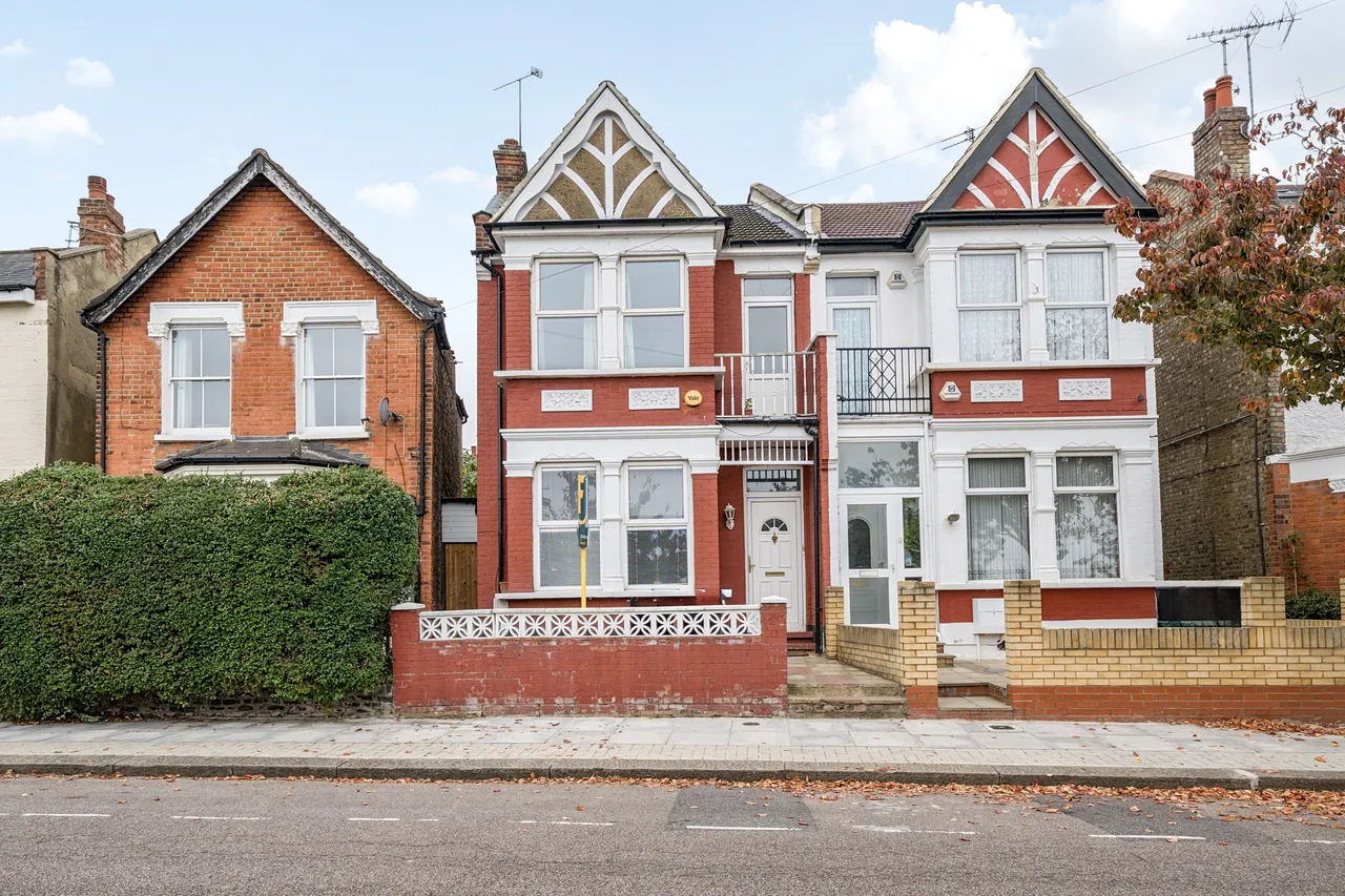 3 bed house for sale — 41 Dagmar Road, London