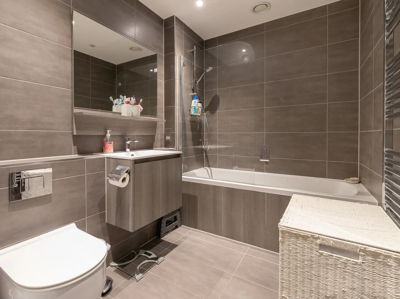 Flat 2, Bellham Court, 1 Hope Close, London, photo 8