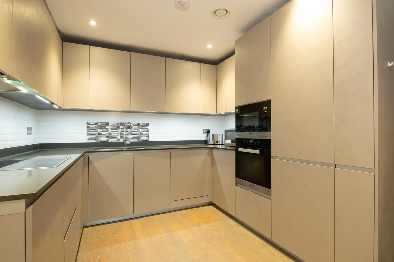 Flat 2, Bellham Court, 1 Hope Close, London, photo 5