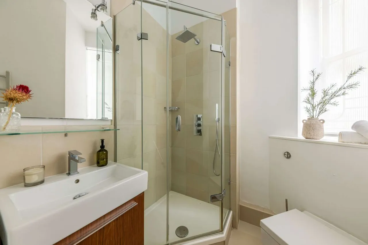 Campden Hill Court, Campden Hill Road, London, W8 7HN, photo 11