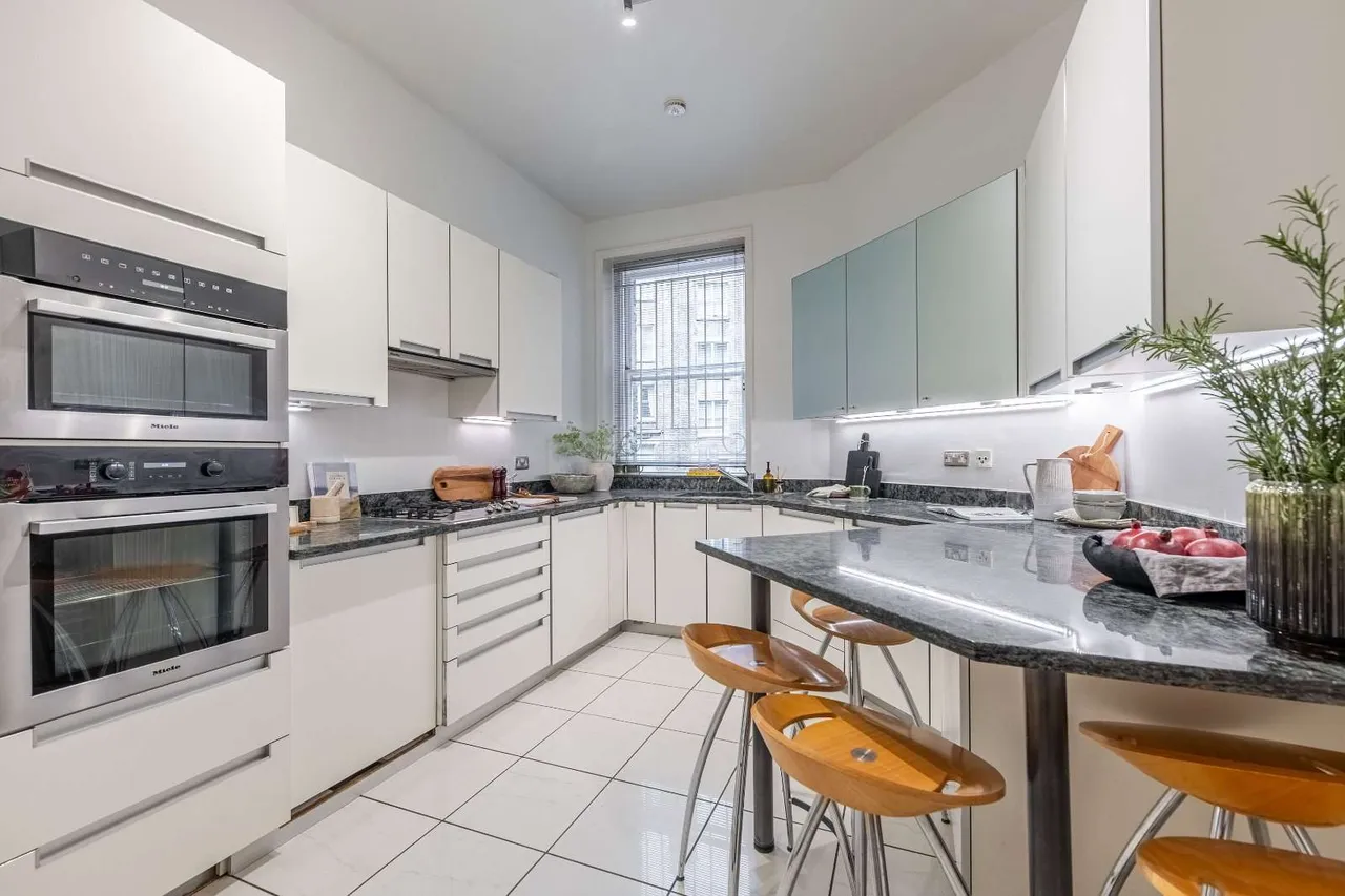 Campden Hill Court, Campden Hill Road, London, W8 7HN, photo 5