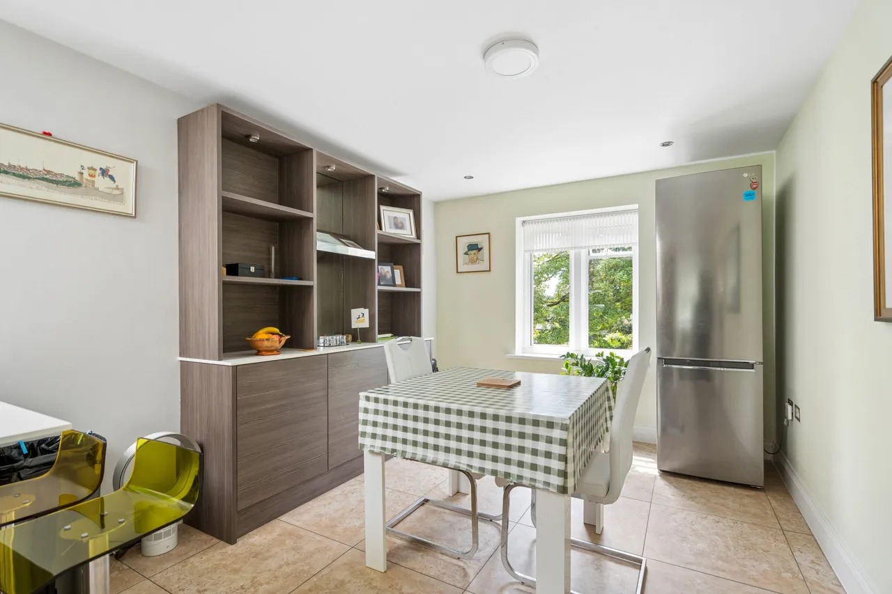 Connaught House, Royal Connaught Drive, Bushey, WD23 2RB, photo 8