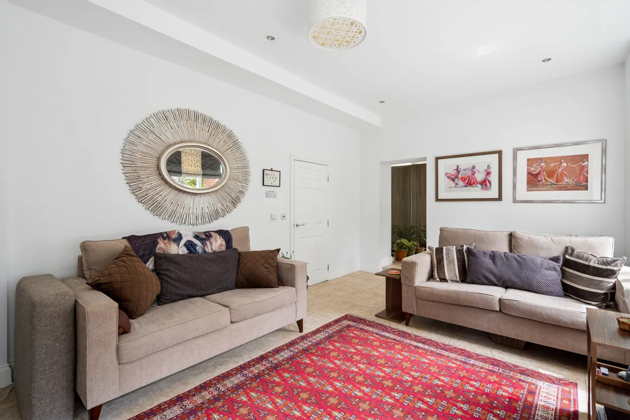 Connaught House, Royal Connaught Drive, Bushey, WD23 2RB, photo 6