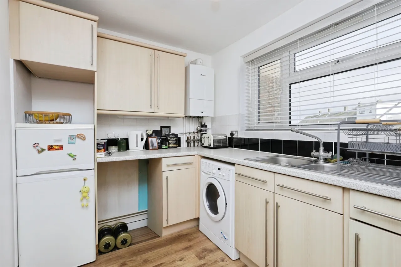 Faygate Road, Eastbourne, photo 7