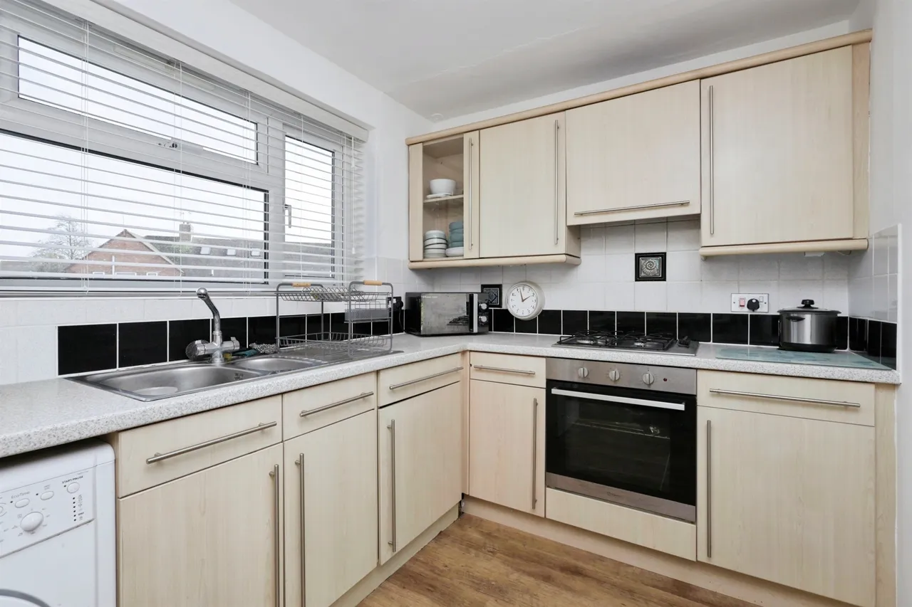 Faygate Road, Eastbourne, photo 6