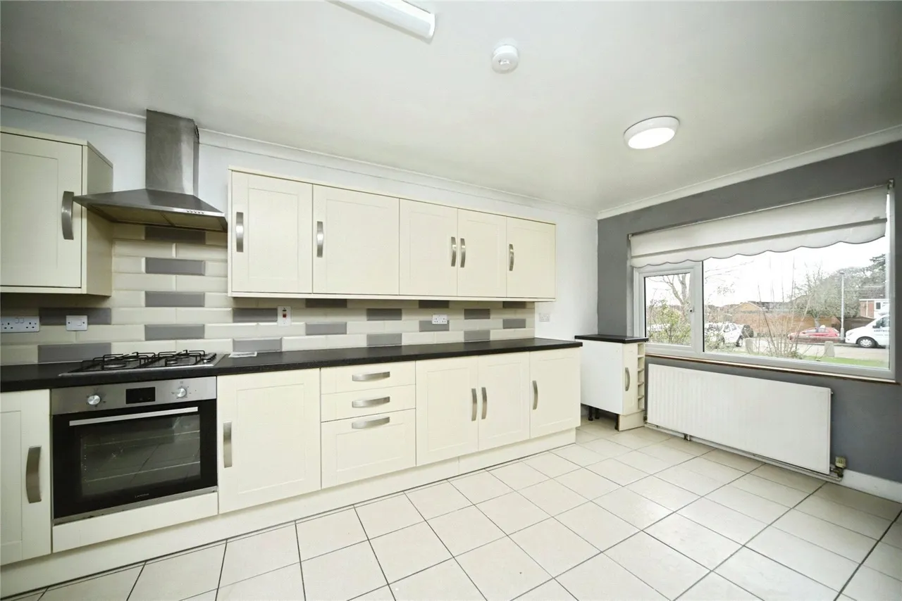 Bossington Drive, Taunton, TA2, photo 3