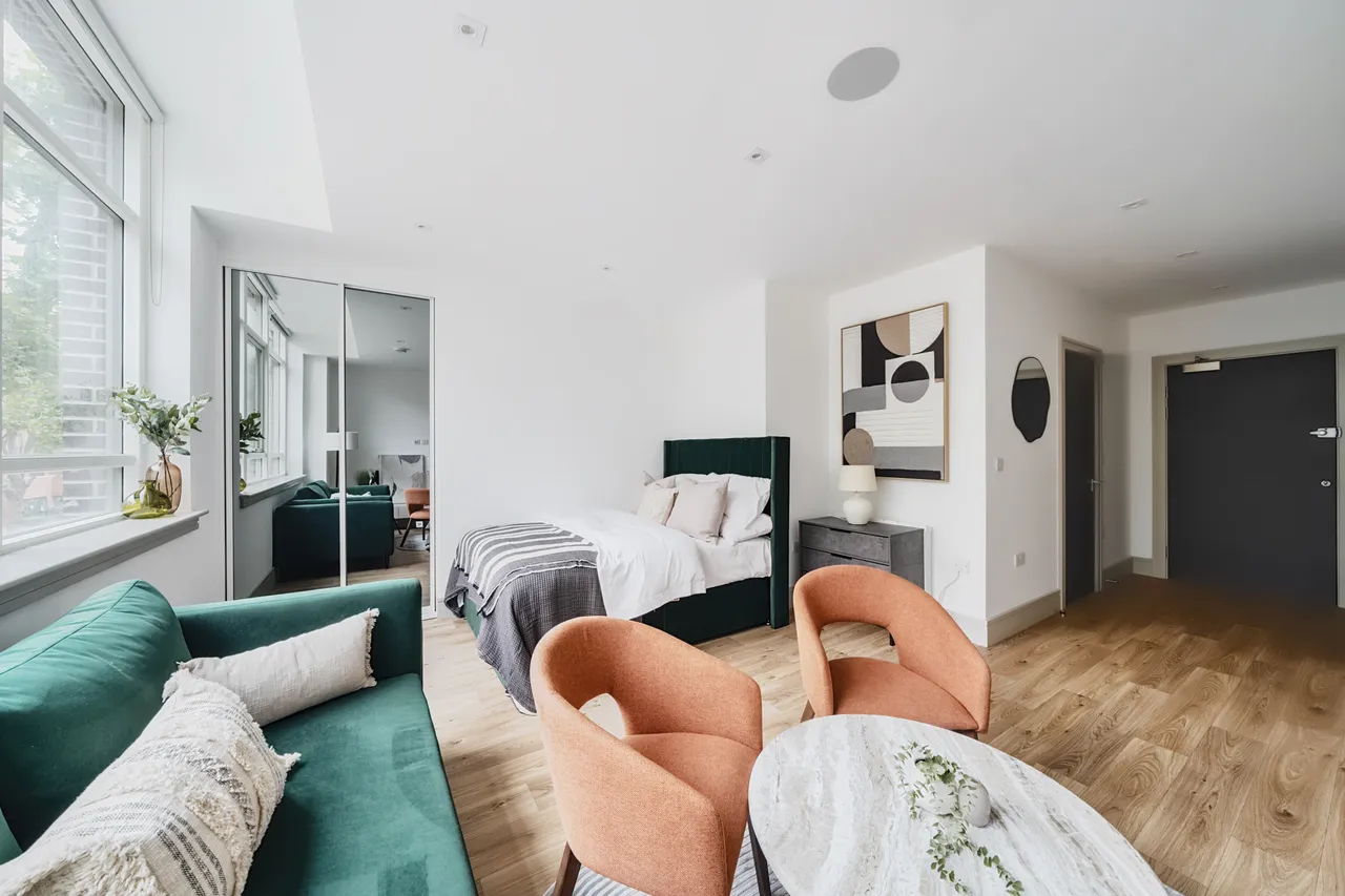 Hedge Lane, LONDON, photo 11