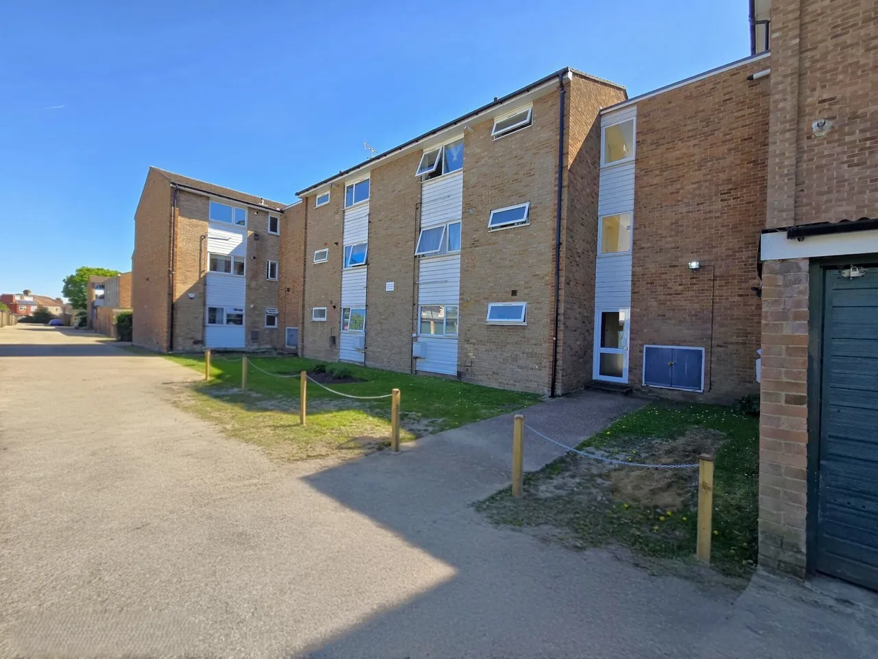 1 bed flat to rent — Hedge Lane, LONDON