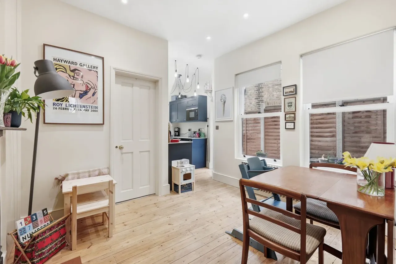 Newport Road, Leyton, E10, photo 10