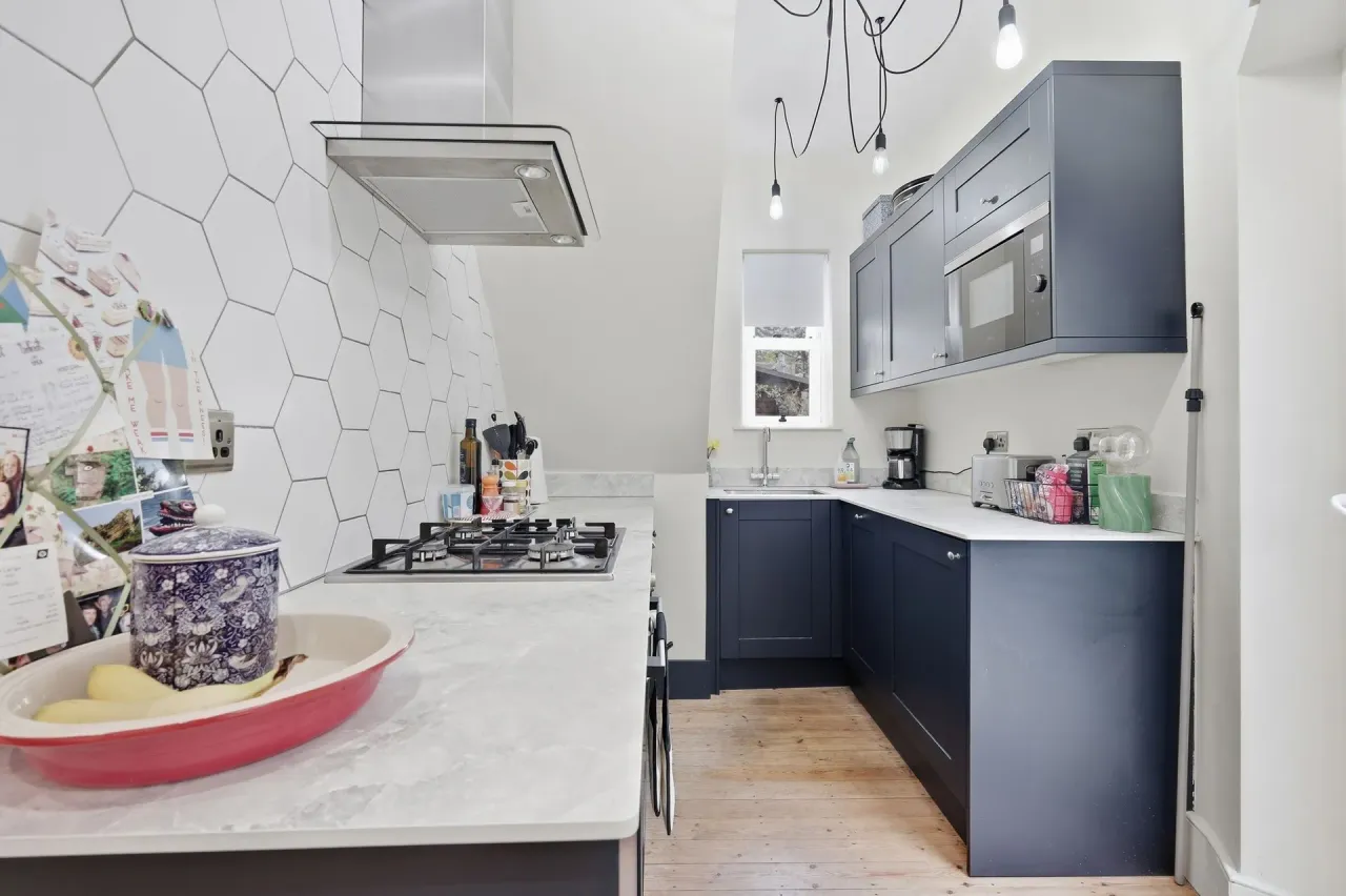 Newport Road, Leyton, E10, photo 7