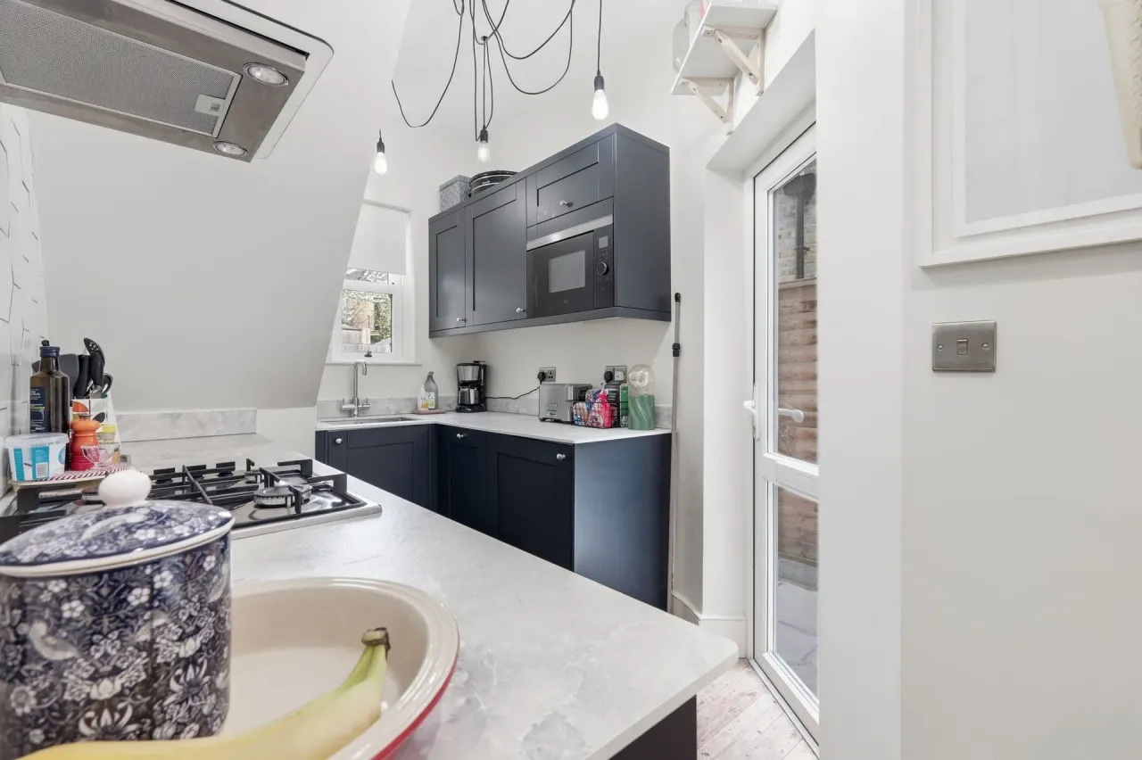 Newport Road, Leyton, E10, photo 6