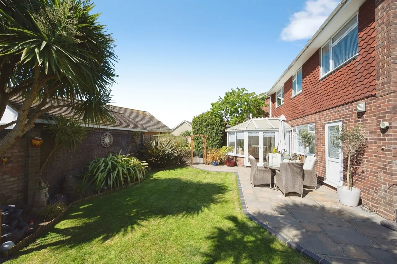 Bacon Lane, Hayling Island, PO11, photo 11