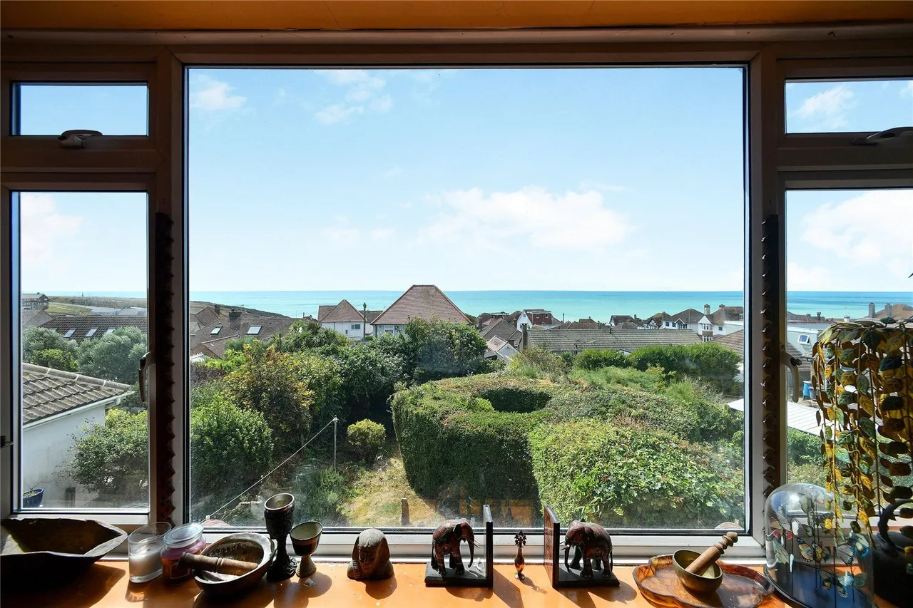 Brambletyne Avenue, Saltdean, BN2, photo 12