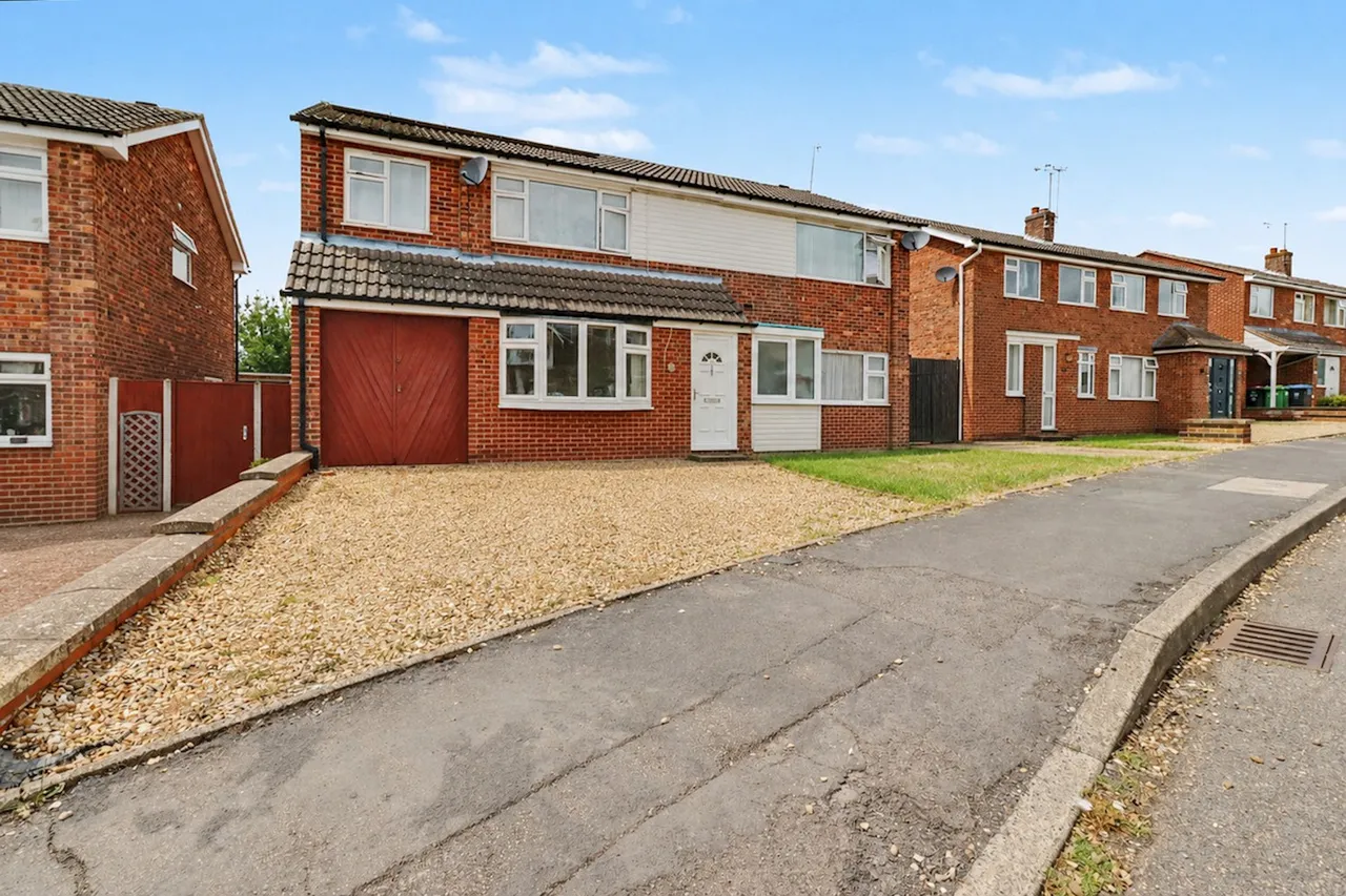 4 bed house for sale, Warwick Close, Market Harborough, LE16
