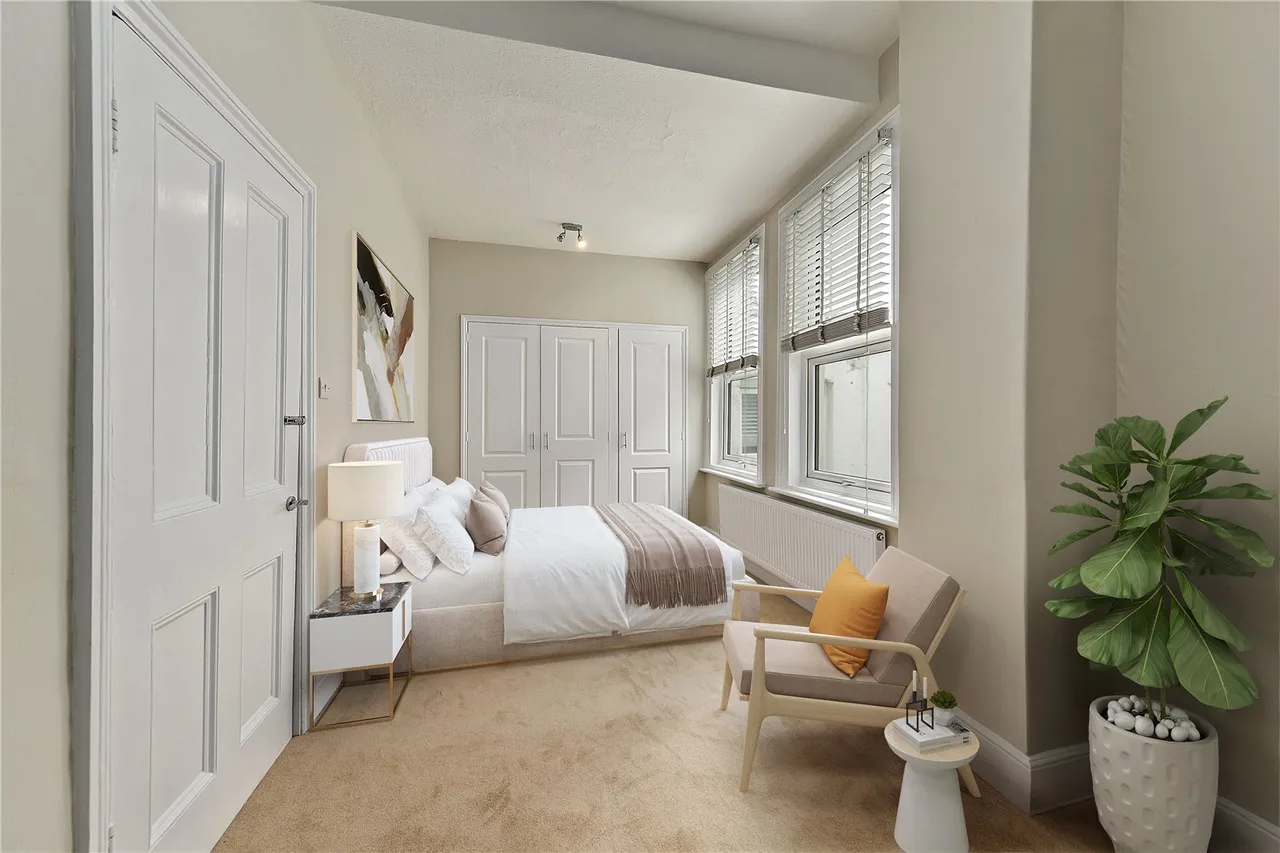 Kew Road, TW9, photo 4