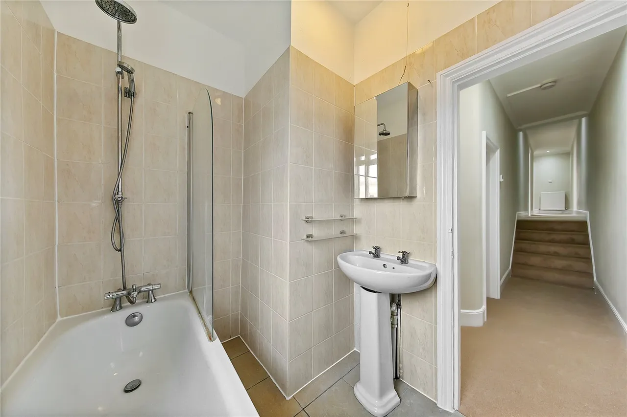 Kew Road, TW9, photo 6