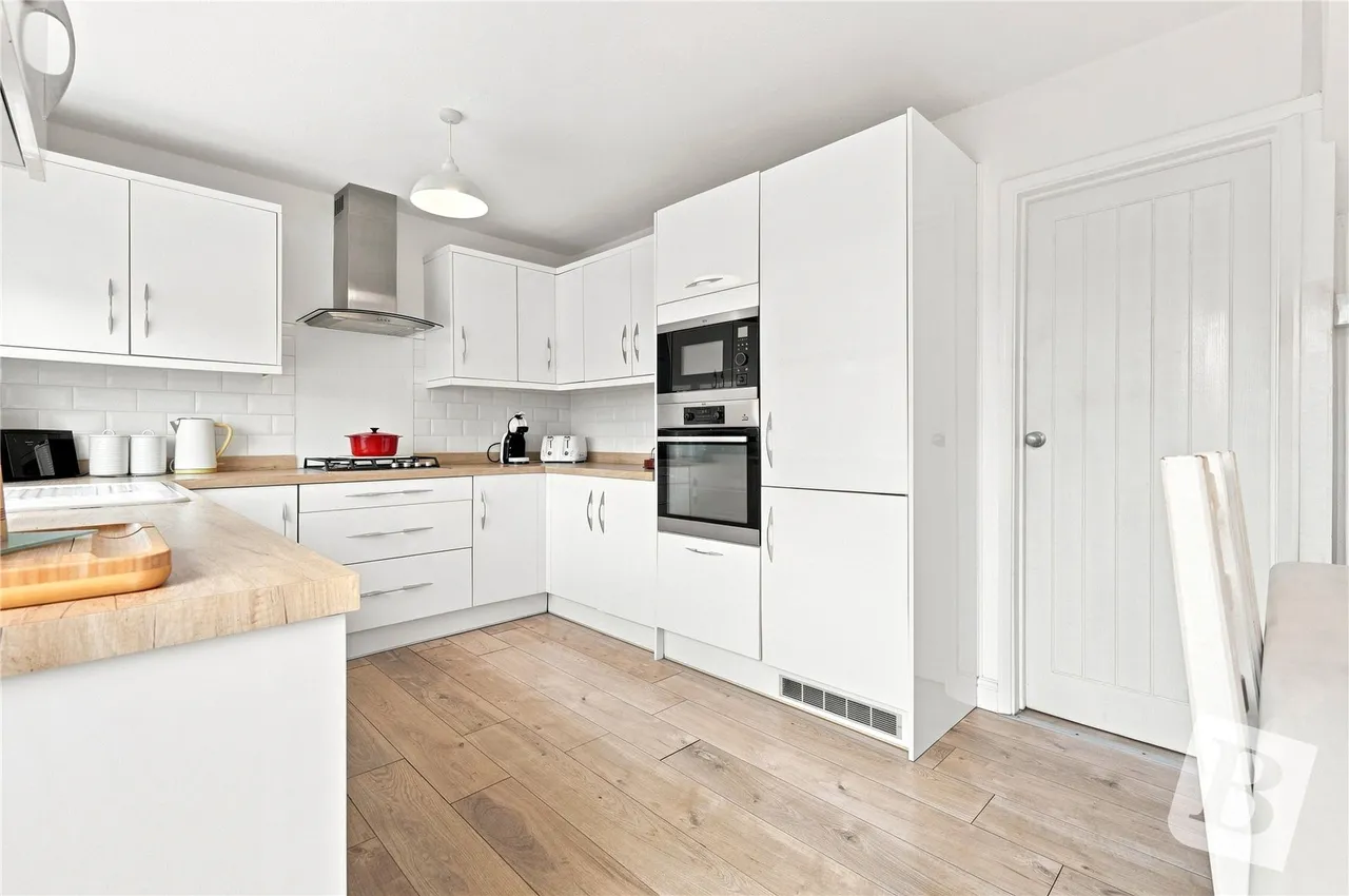 Laburnum Drive, Moulsham Lodge, Essex, CM2, photo 13
