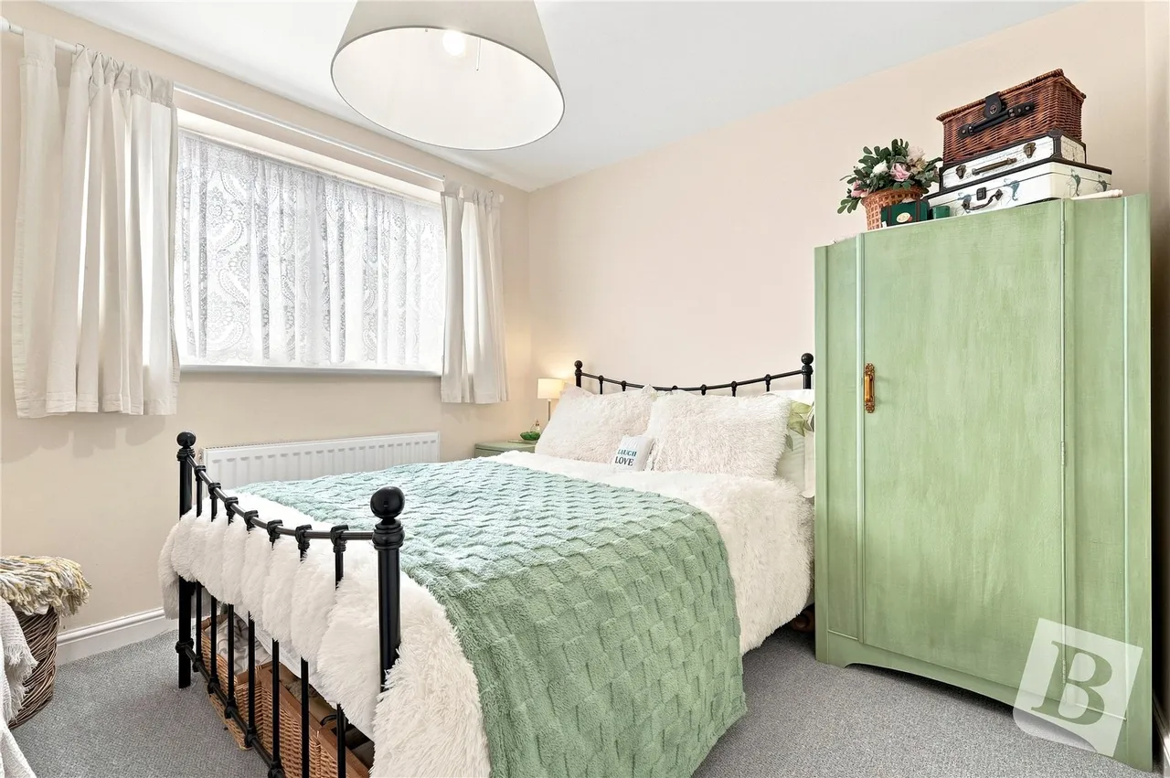 Laburnum Drive, Moulsham Lodge, Essex, CM2, photo 10