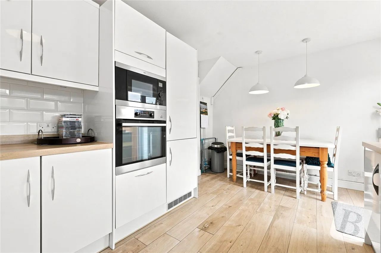 Laburnum Drive, Moulsham Lodge, Essex, CM2, photo 6