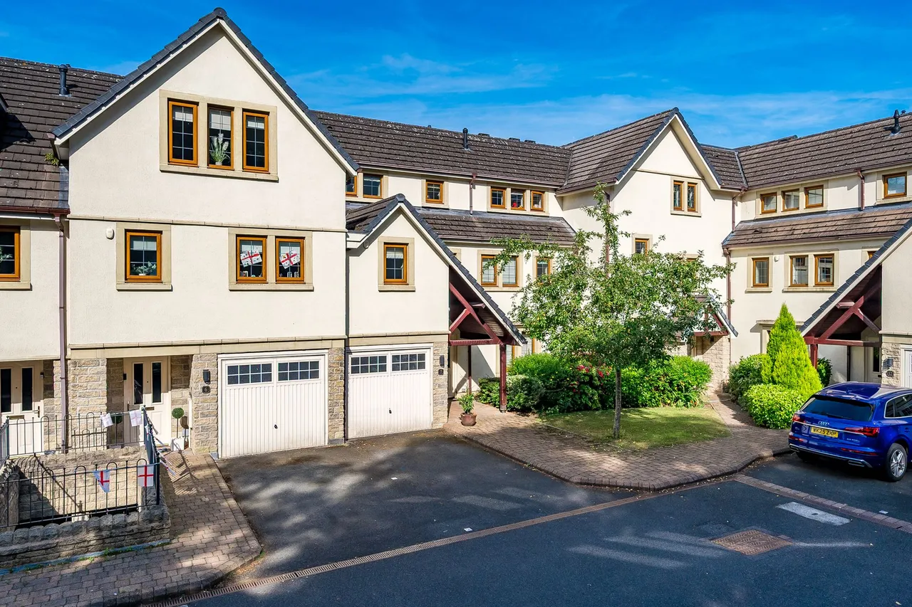 4 bed house for sale, West Towers Mews, Stockport