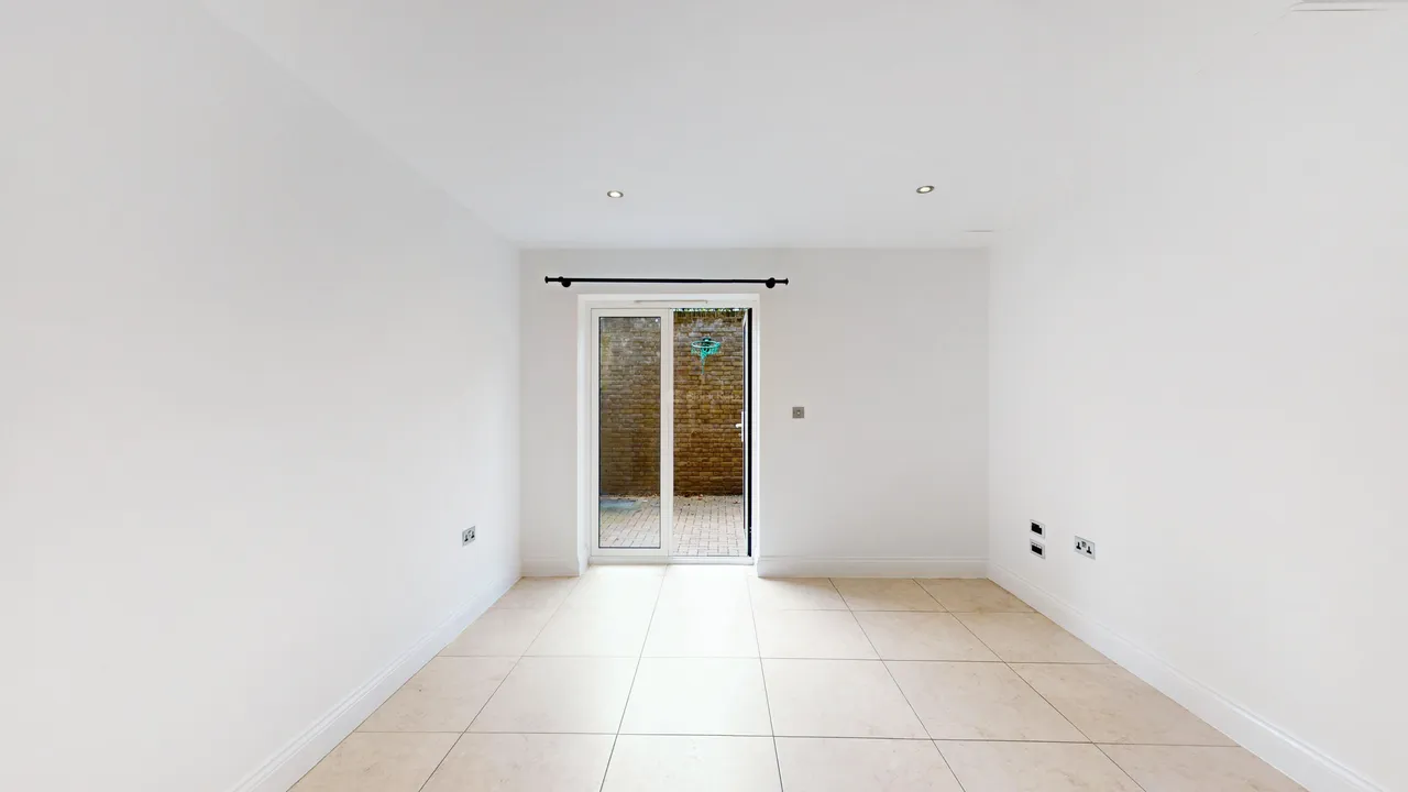 Huguenot Drive, N13, photo 7