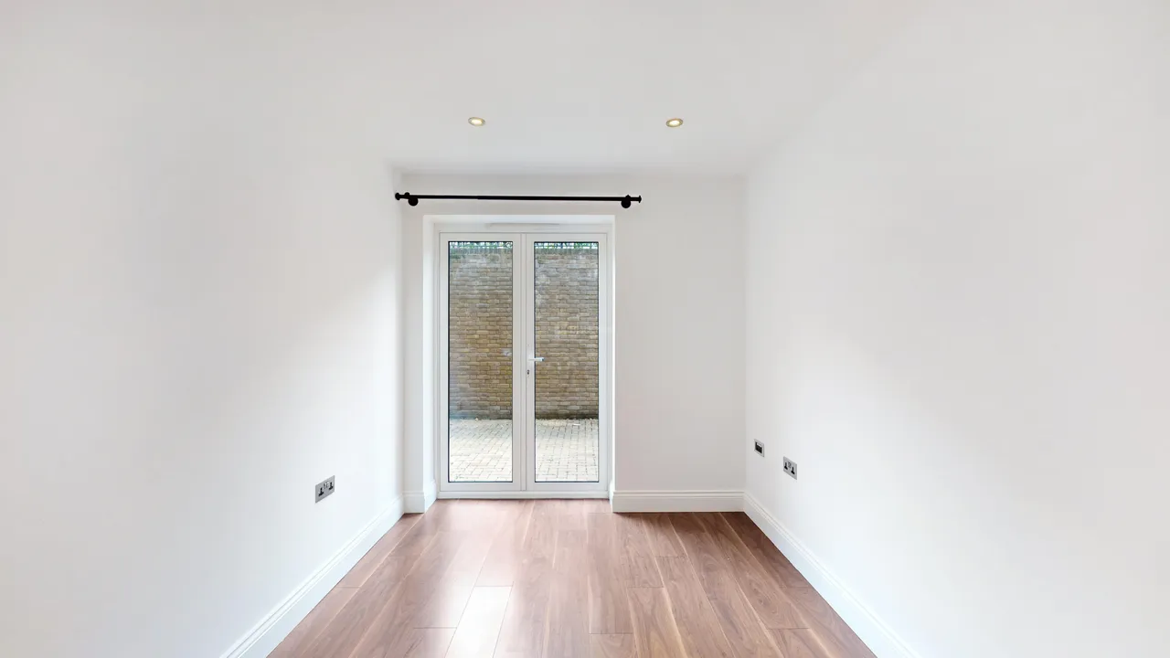 Huguenot Drive, N13, photo 11