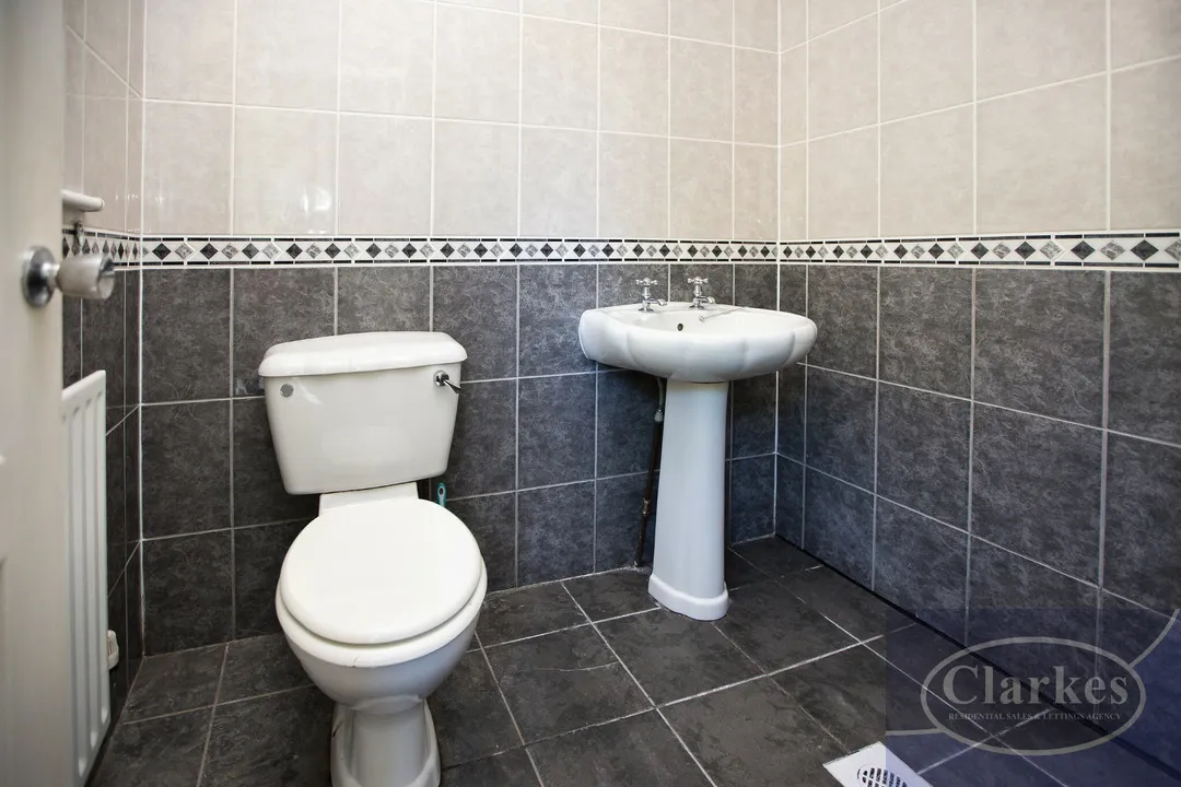 Astbury Avenue, Wallisdown, photo 14