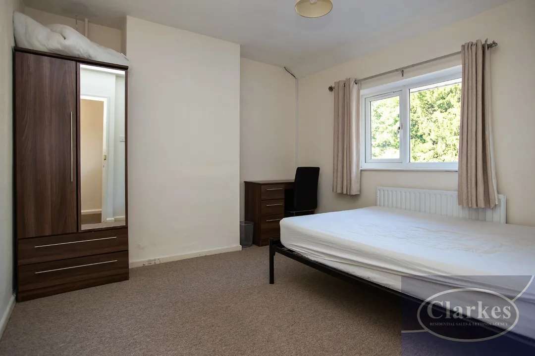 Astbury Avenue, Wallisdown, photo 5