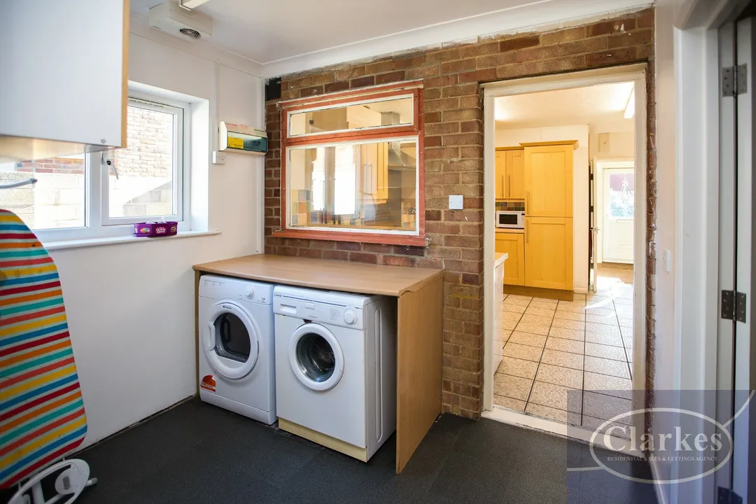 Astbury Avenue, Wallisdown, photo 16