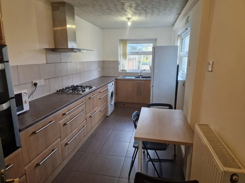 4 bed property to rent, Dugdale Road, Coventry