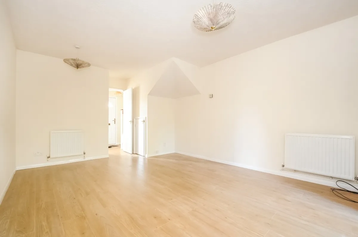 Keats Avenue Redhill RH1, photo 4