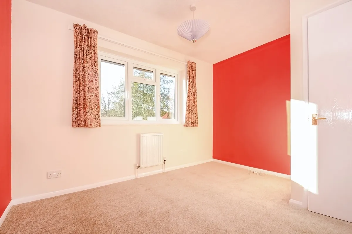 Keats Avenue Redhill RH1, photo 6