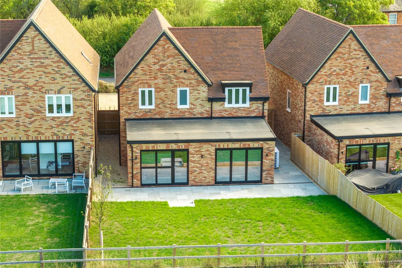 Rowsham Road, Bierton, HP22, photo 7