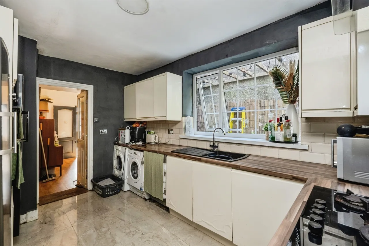 Springfield Street, Swansea, SA6, photo 14