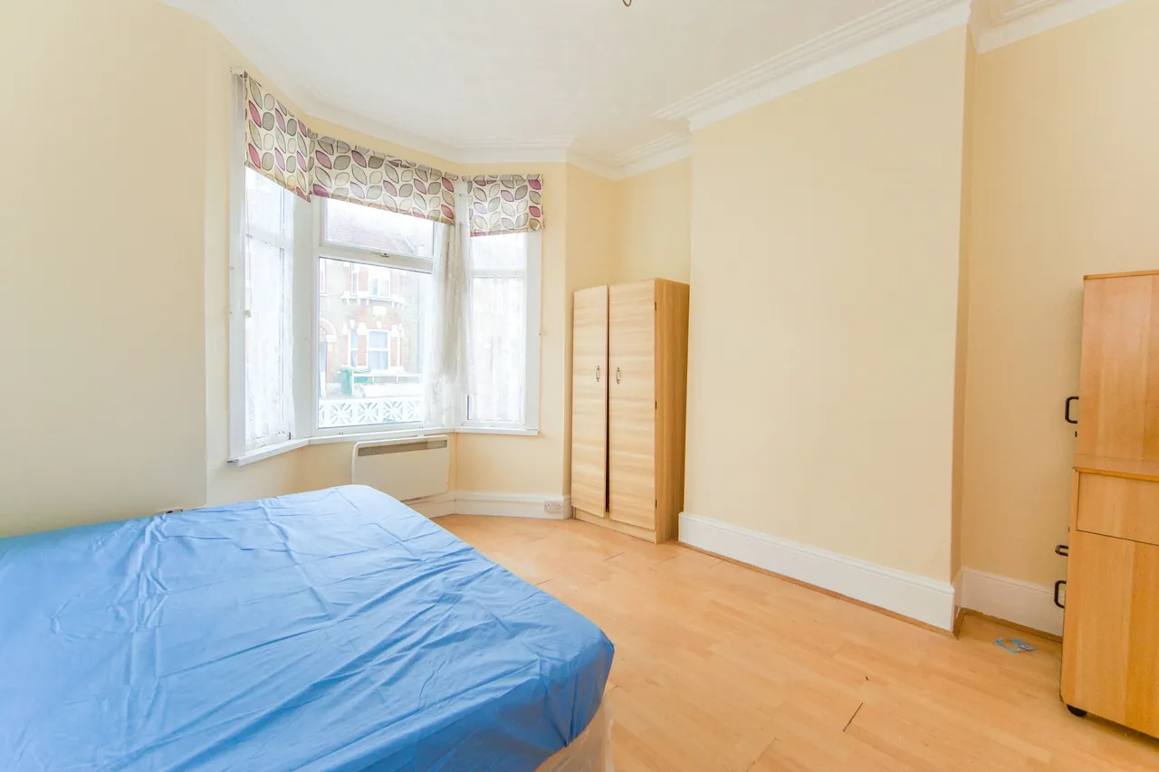 Selsdon Road, Upton Park, E13, photo 3