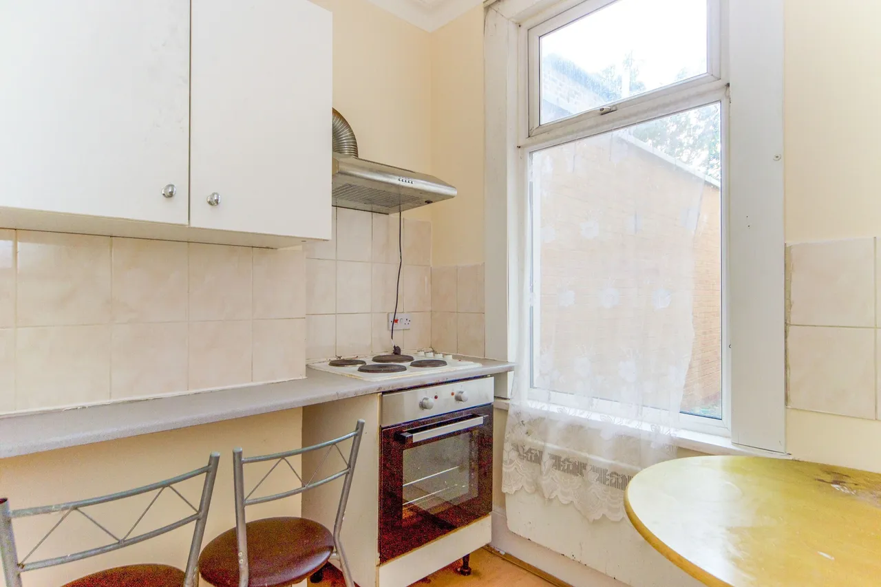 Selsdon Road, Upton Park, E13, photo 6