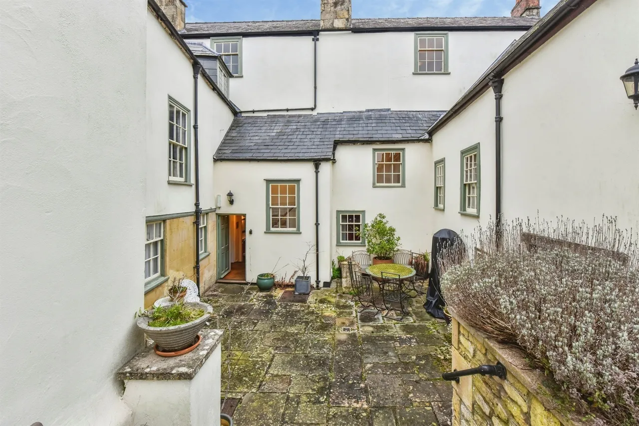 St. Mary Street, Chippenham, SN15, photo 17