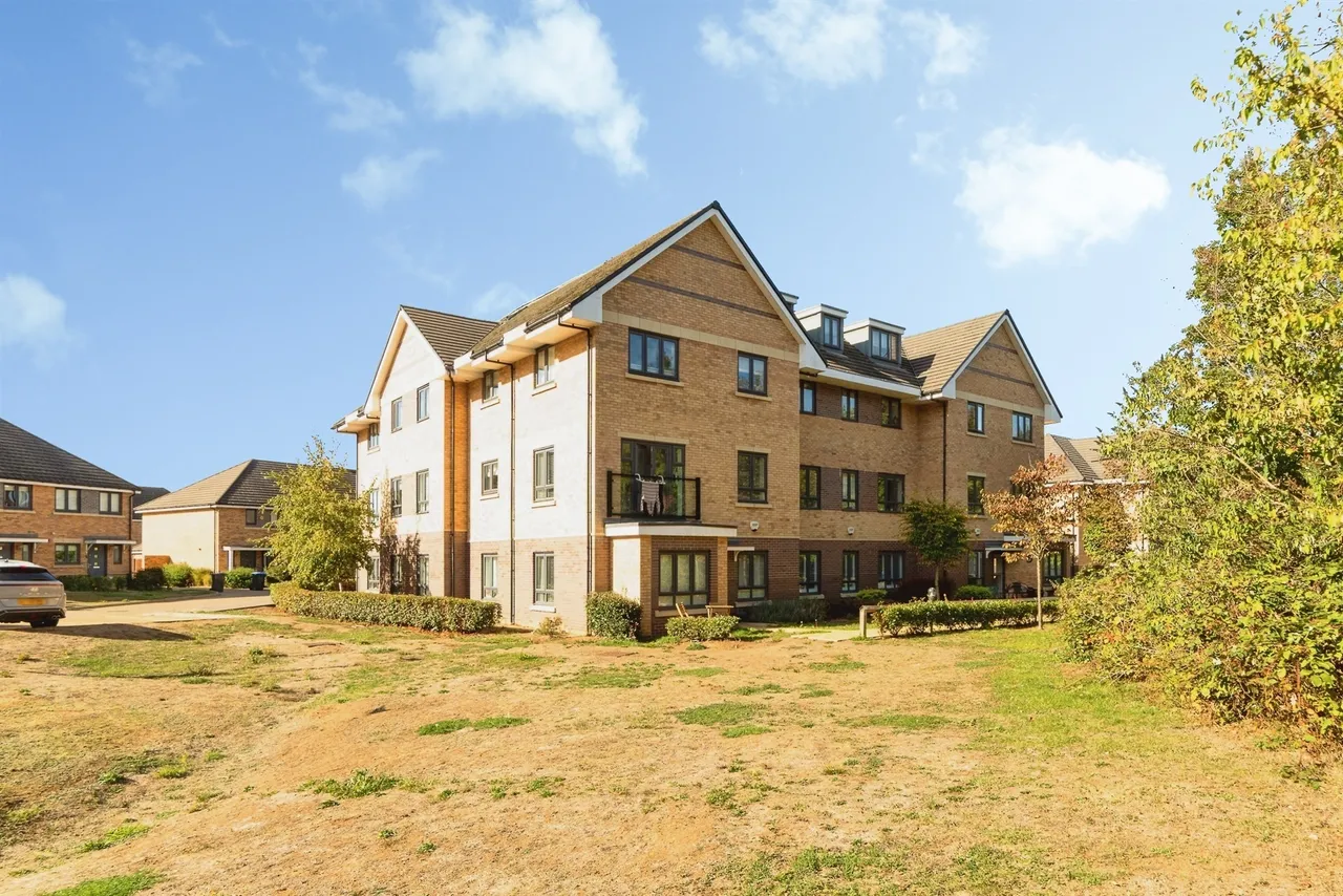 Charlotte Court, Welwyn Garden City, AL7, photo 11