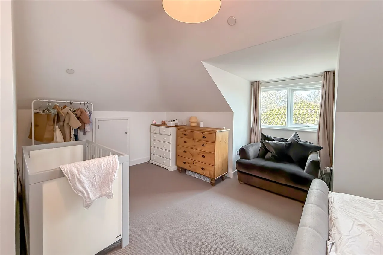 Porters Wood House, St. Albans, Hertfordshire, AL3 6DG, photo 7